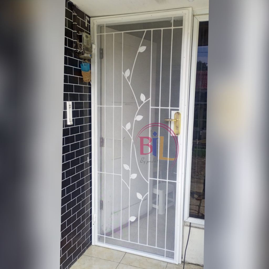 Pintu kasa nyamuk . Pintu pengaman . Pintu nyamuk . Pintu besi