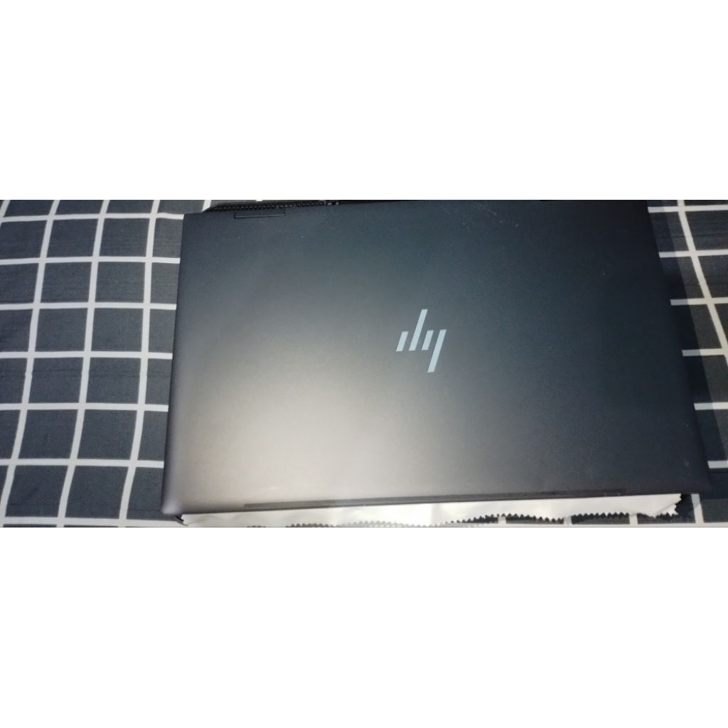laptop hp envy 15 Ryzen 7 4700u
