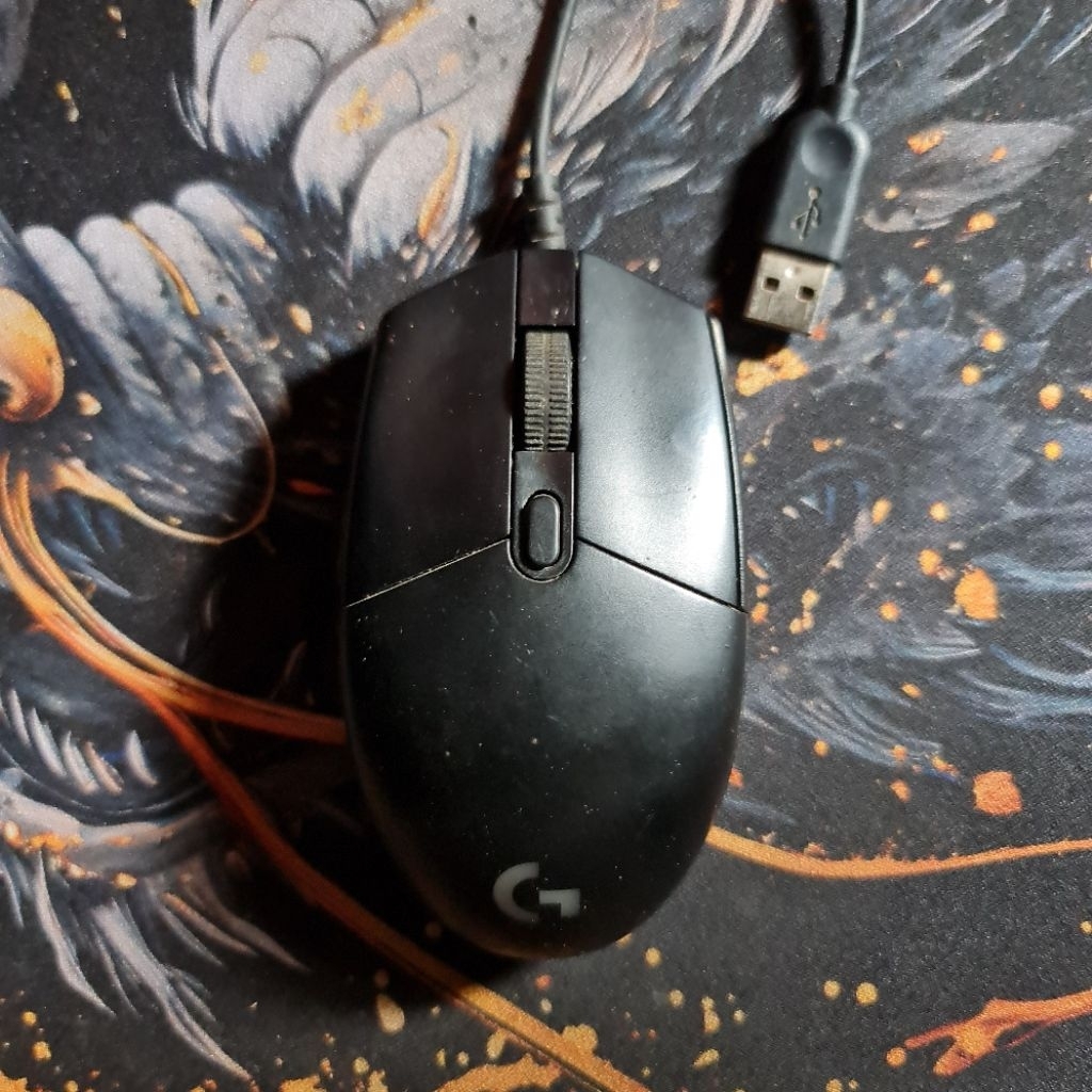 Logitech G102 bekas pemakaian