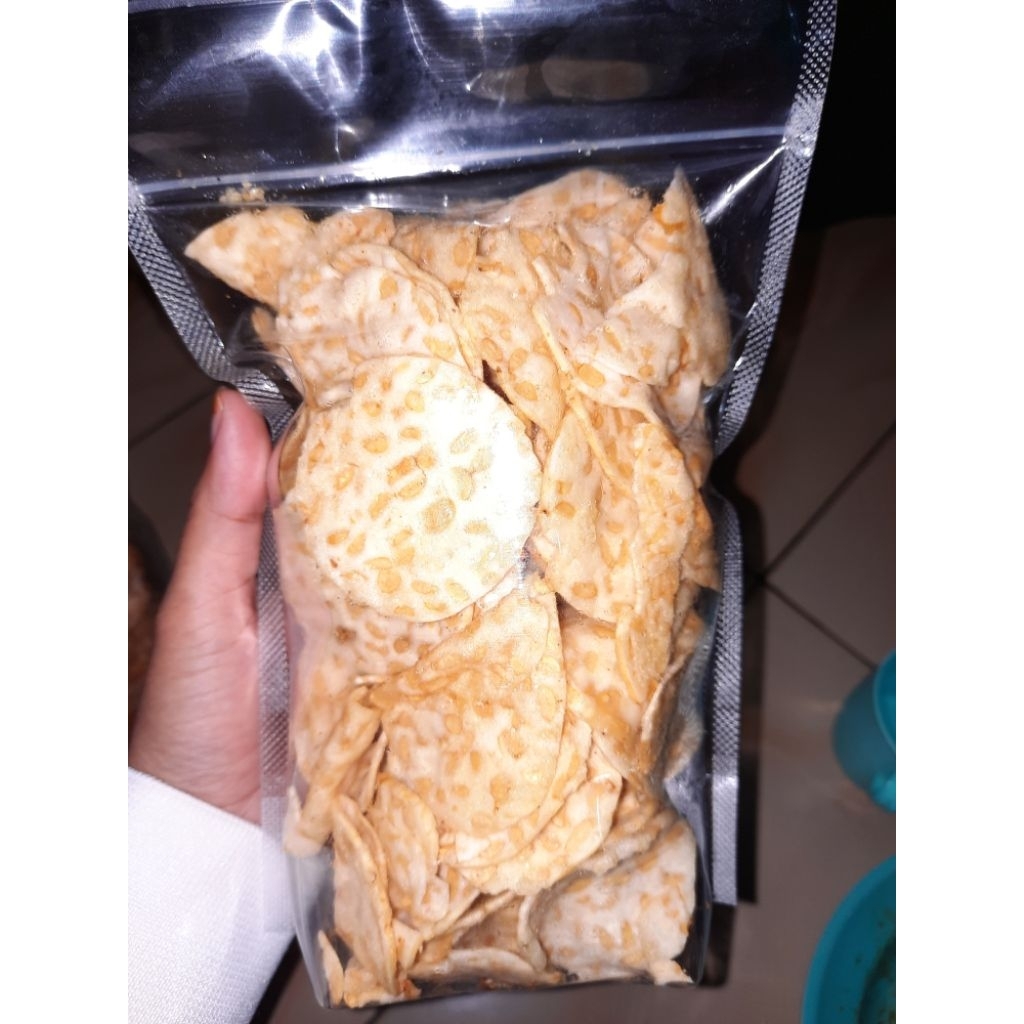 

KRIPIK TEMPE KHAS BONDOWOSO