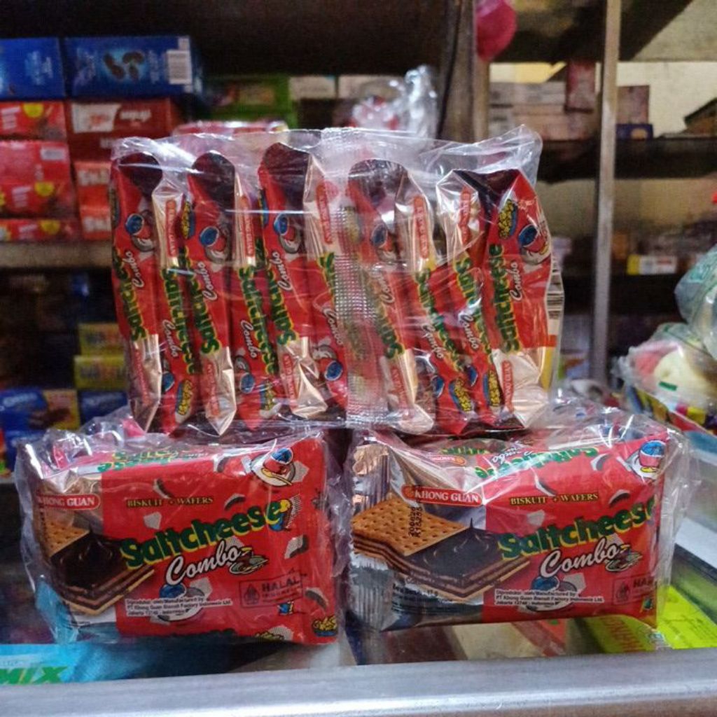 

Saltcheese Combo | Khong Guan 1 pak isi 10