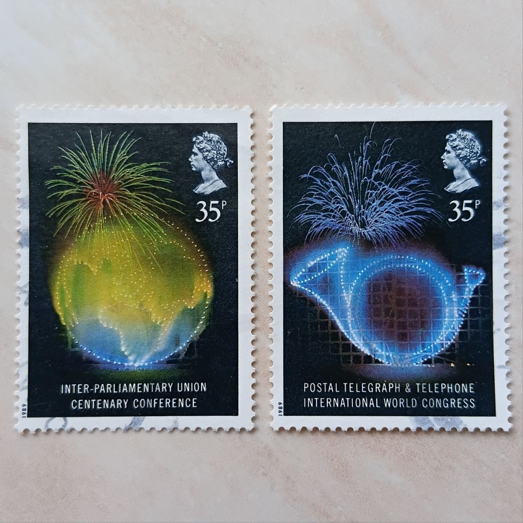 

Perangko Prangko Jadul Inggris UK Seri Cultural Anniversaries 2 Pcs Se-tenant 1989 - YN2601