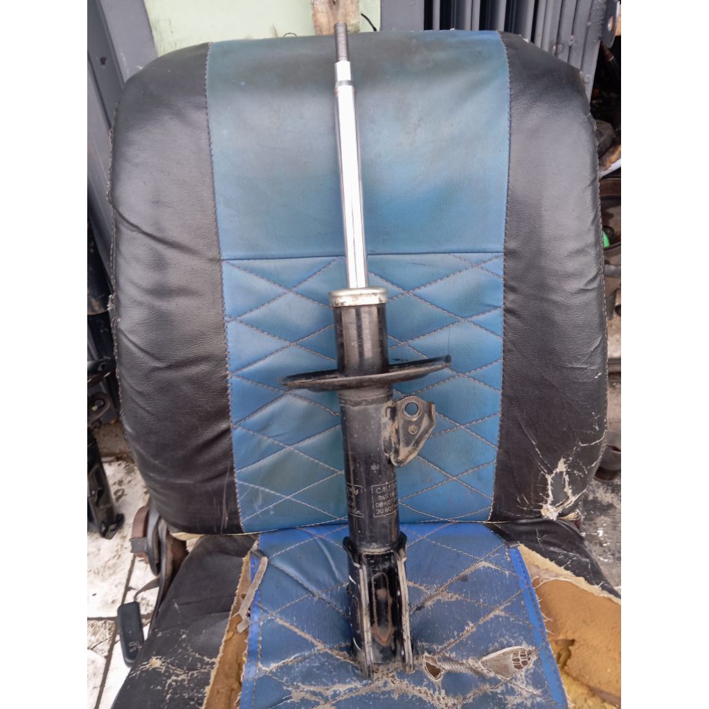 Sokbleker depan mobil vios/yaris bakpao Sebelah Kiri Copotan original