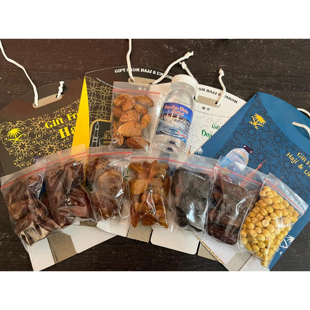 

PAKET OLEH OLEH HAJI 25PCS ISI 5 MACAM / DUS /KURMA / KACANG ARAB / KACANG ALMOND / AIR ZAM ZAM