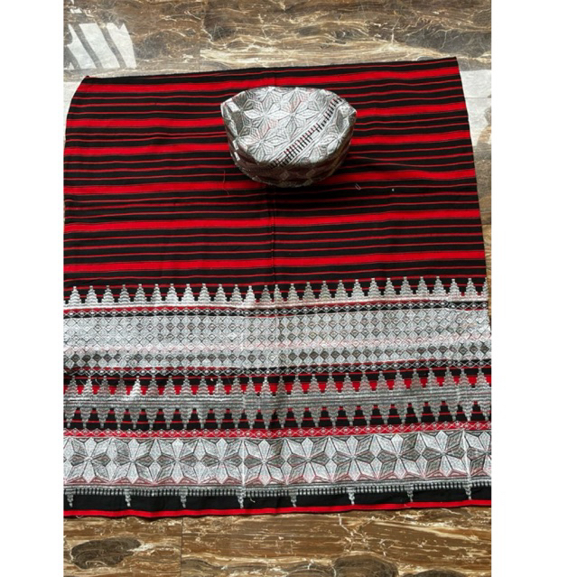 papa dan peci tenun bordir lampung motif gigi hiu silver