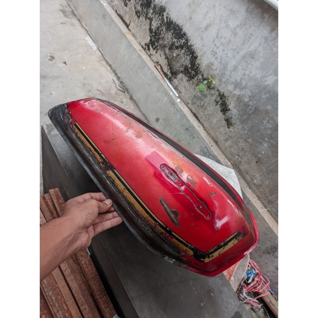 tengki gl100 original paint merah