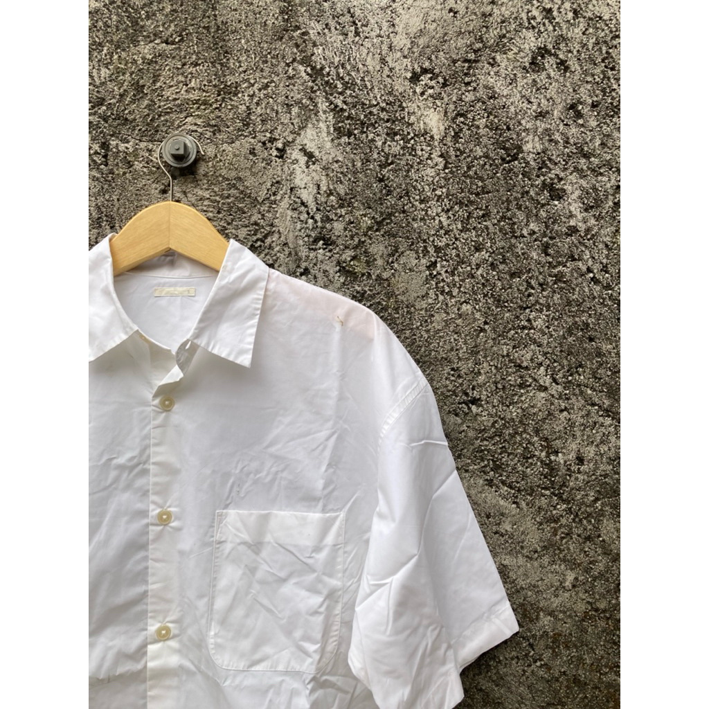 Kemeja GU Boxy second