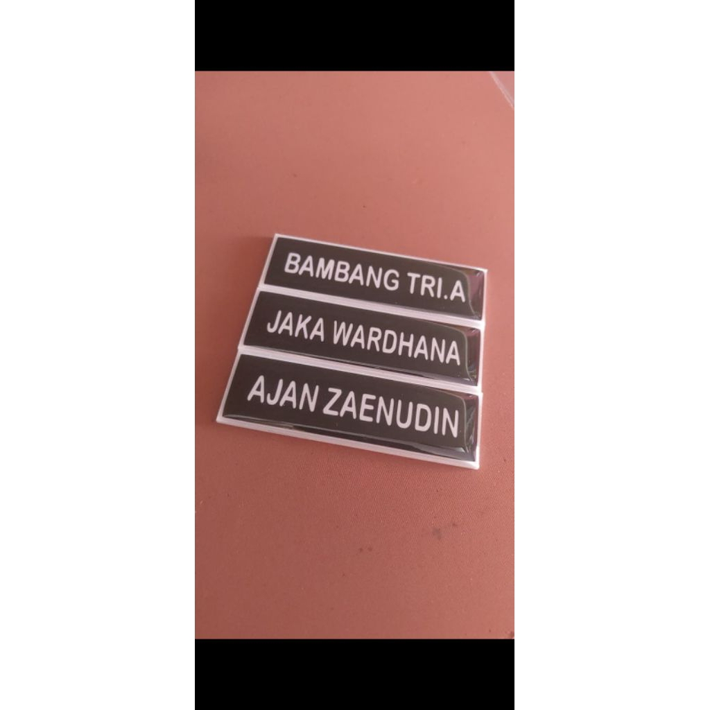 

nametag resin akrilik nama dada akrilik
