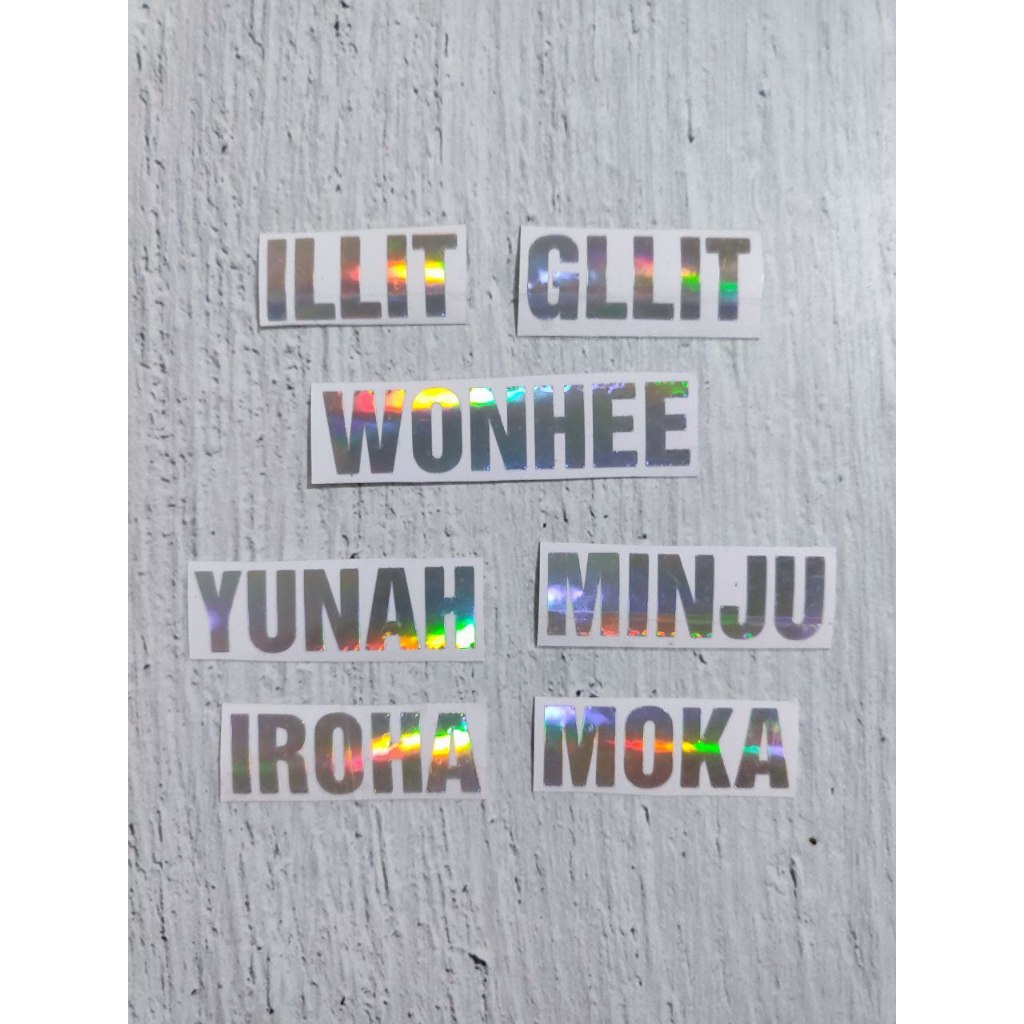 

ILLIT - Sticker Hologram Nama Member