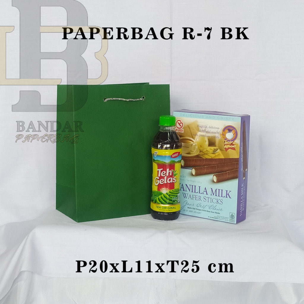 

PAPERBAG BONUS KARTU UCAPAN UKURAN R-7 BK (P20 X L10 X T25 CM) WARNA HIJAU POLOS