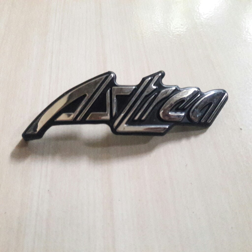 STIKER TIMBUL EMBLEM 3D MOTOR TULISAN ASTREA EMBLEM 3D WARNA SILVER STANDART