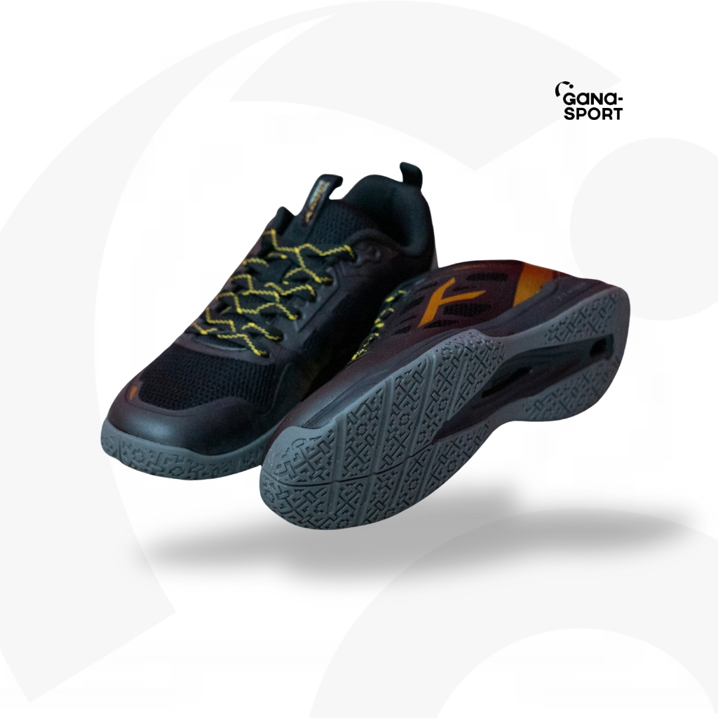 Sepatu Badminton Hundred Velocity