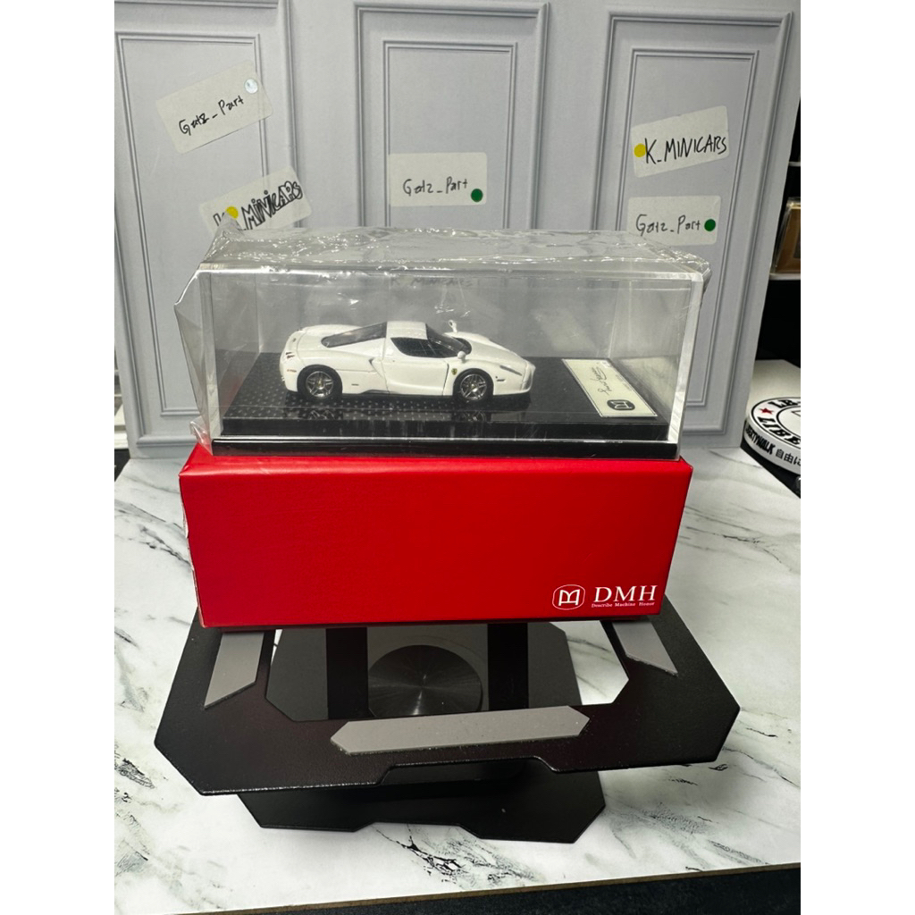 dmh ferrari enzo white resin skala 1/64