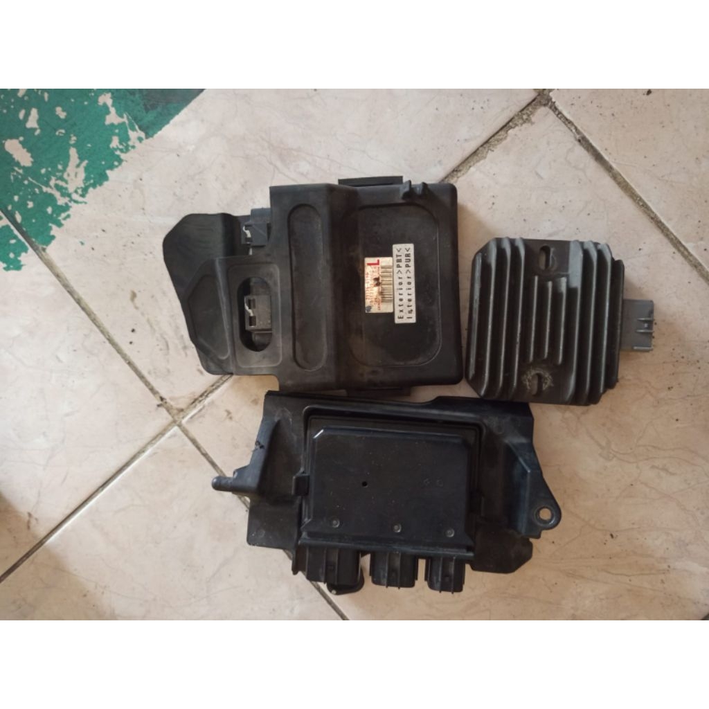 easy relay dinamo bendik starter ninja 250fi old z250fi original copotan knalpot slip on akrapovic Y