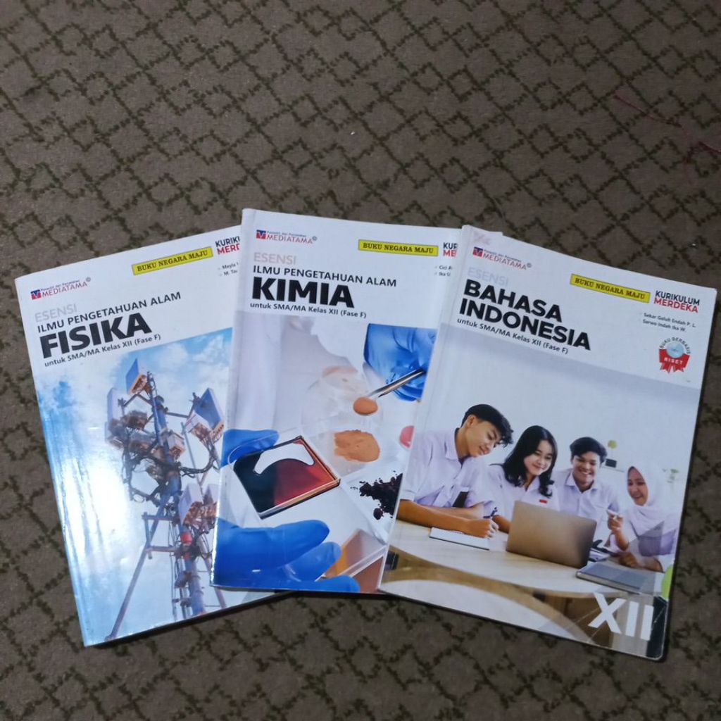 ESENSI SMA KELAS 12 FISIKA, KIMIA DAN BAHASA INDONESIA MEDIATAMA KURIKULUM MERDEKA