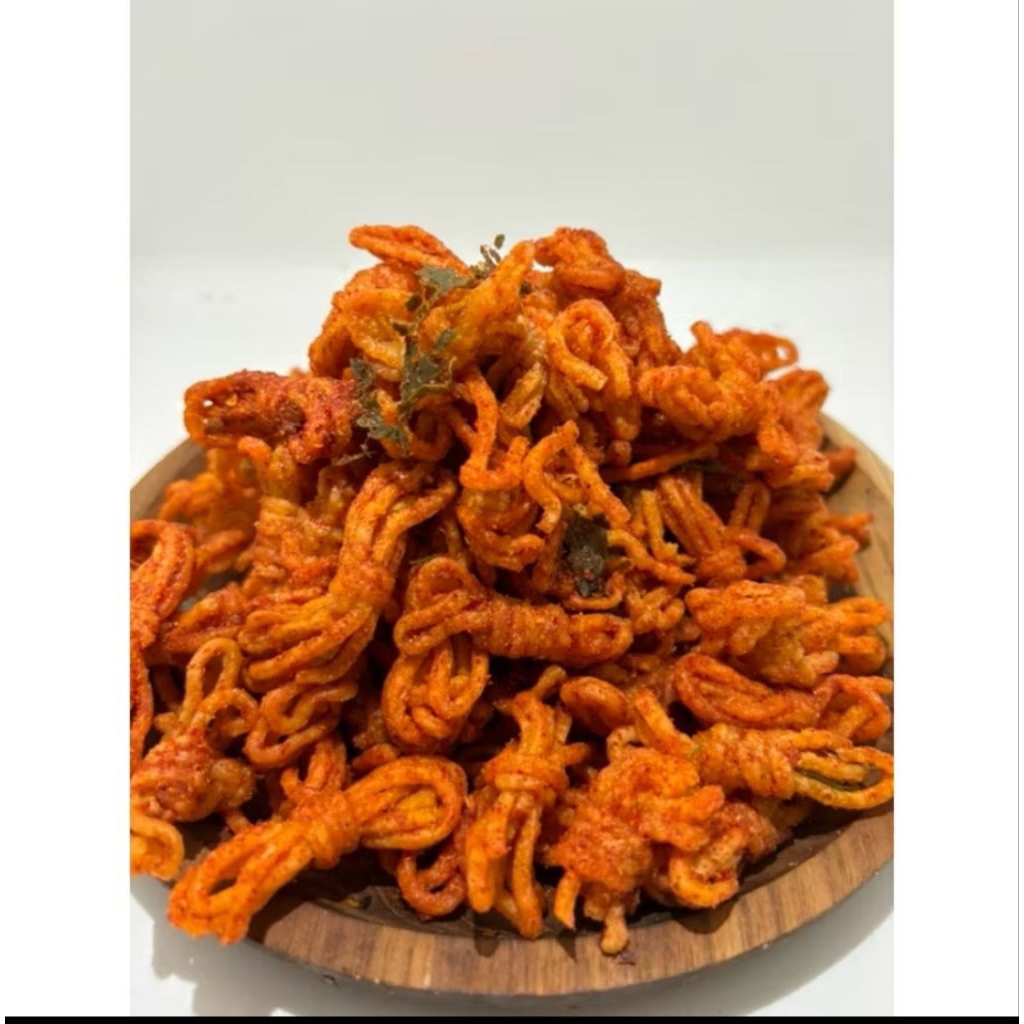 

mie gulung pedas daun jeruk / mie uwel pedas daun jeruk 1 kg