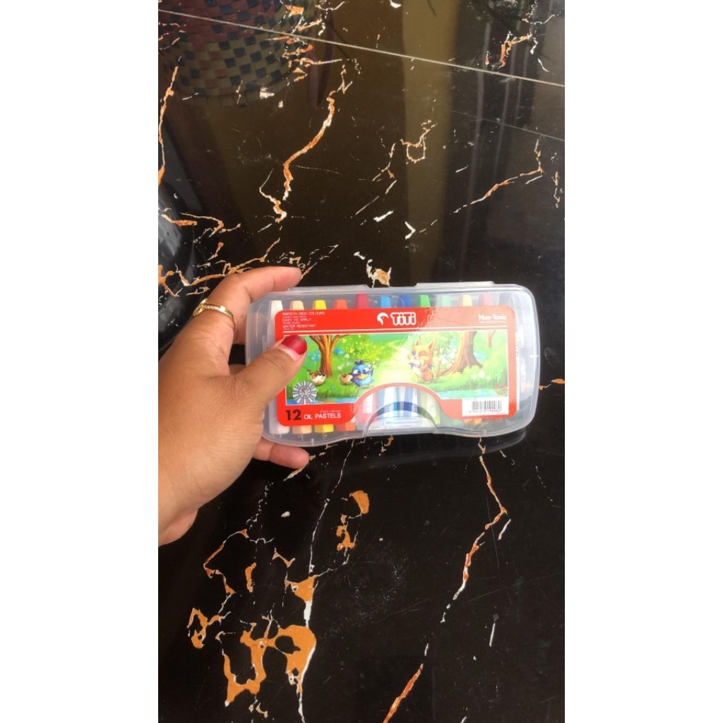 

KRAYON MINYAK TITI ISI 12 PCS