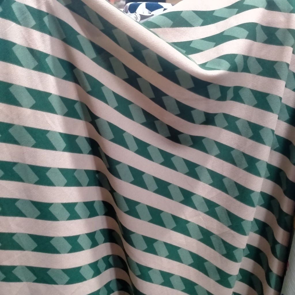 Kain diamond crepe/Crepe Diamond/kain crepe/kain diamond/kain Diamond premium/ harga tertera /seteng