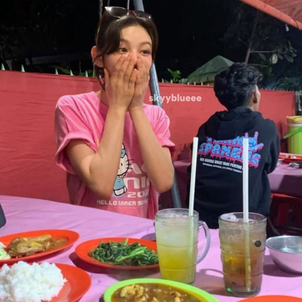 

HOLD by skyyblueee (1kg+)