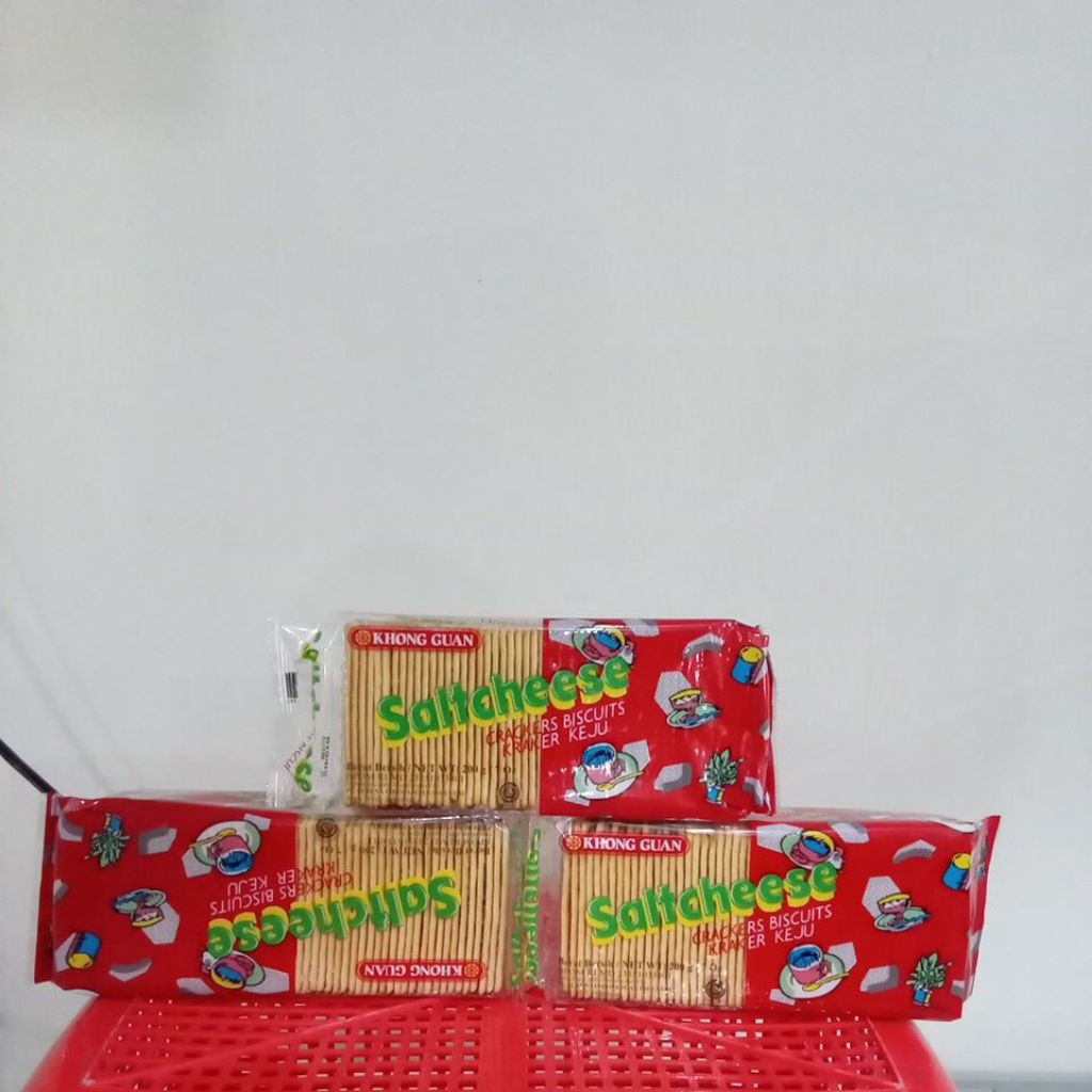 

khong guan saltcheese crackers biskuit kraker keju