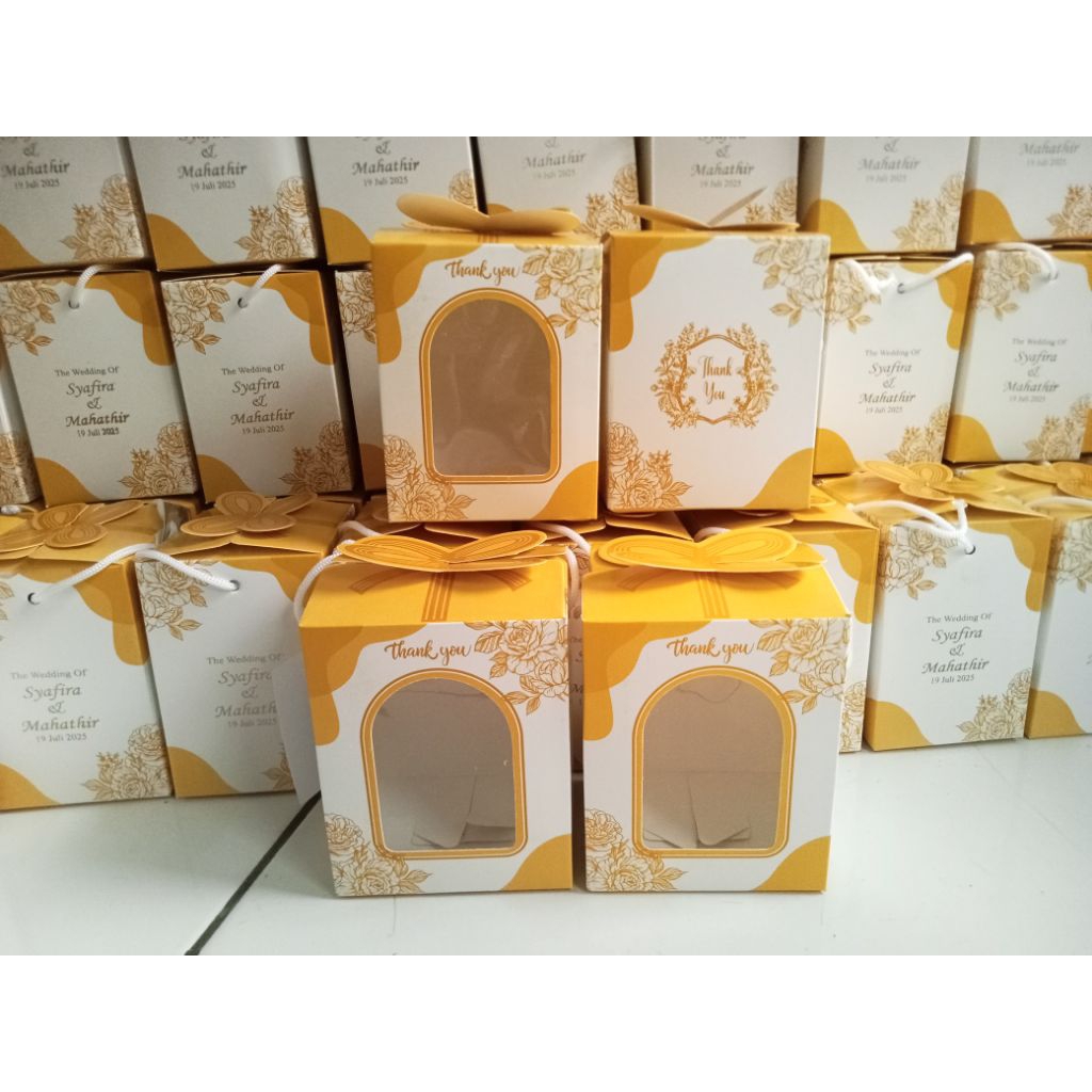 Paper box invory botol jus /box botol custom nama free tali