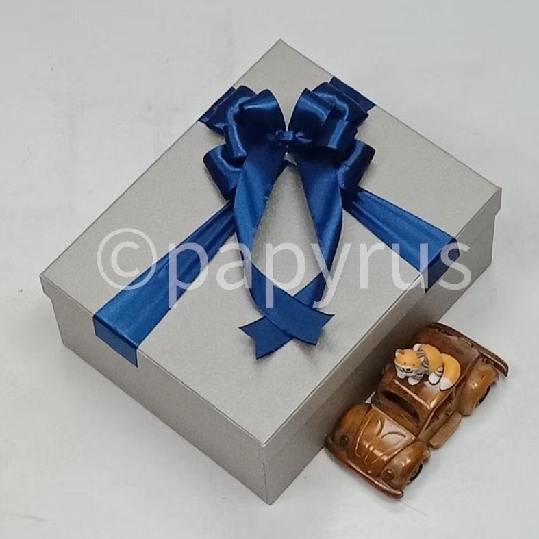 

PAPYRUS 20x25 Tinggi 10cm Kotak Kado Gift Box V3