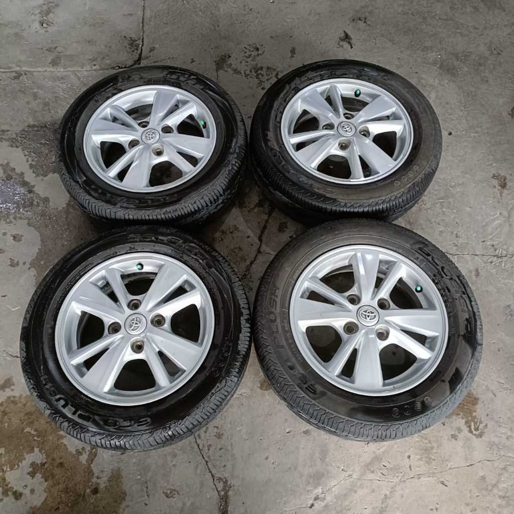 velg bekas copotan mobil avanza veloz r15 pcd 4x114 plus ban avanza xenia livina kijang lgx cary tay