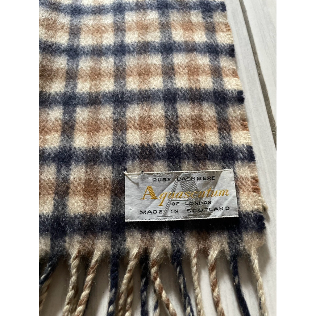 Syal / Scarf Aquascutum