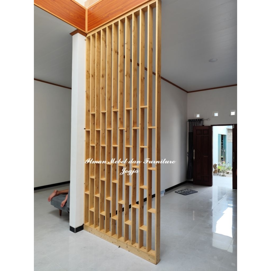 partisi penyekat ruangan minimalis kayu jati Belanda