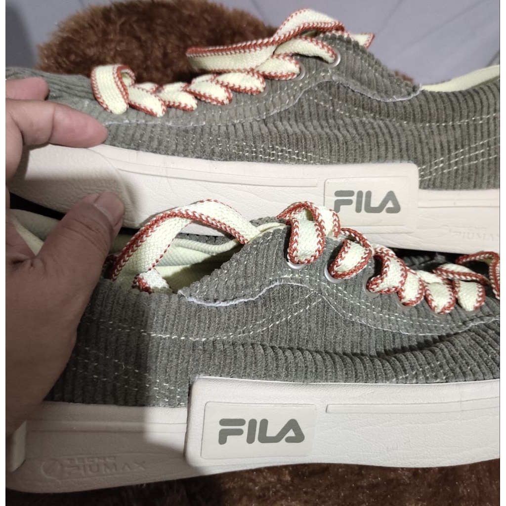Sepatu FILA  original *preloved