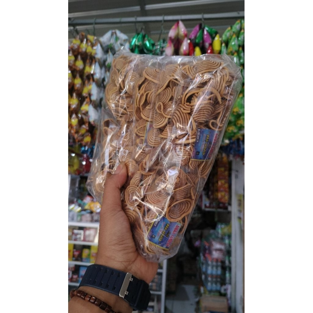 

cemilan pak wiwid kopek macan