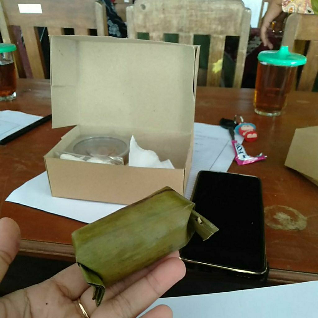 

Lemper khas gunungkidul