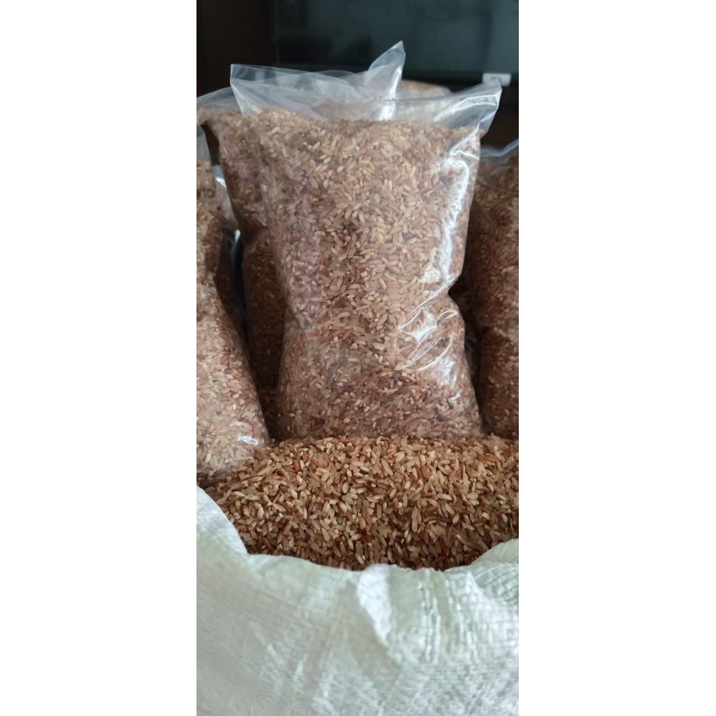 

Beras Merah 1Kg Asli Organik | Tinggi Serat, Sehat, Cocok untuk Diet & Diabetes, Rendah Kalori