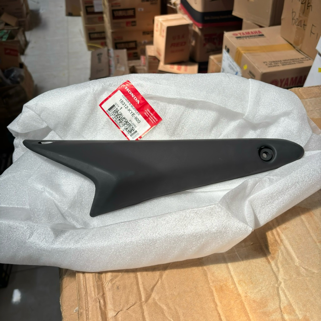 COVER PELINDUNG DEPAN KNALPOT HONDA MEGAPRO MAGA PRO MONO ORI AHM (18312-KYE-900)