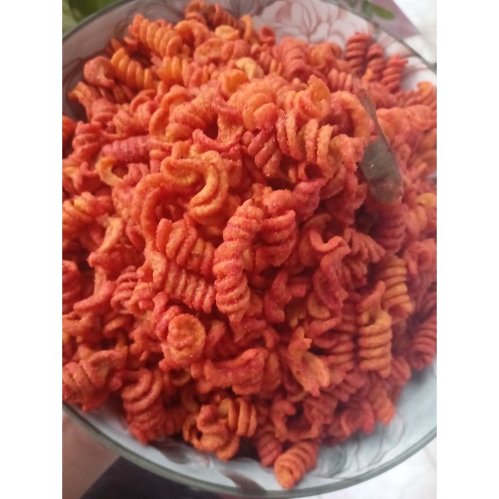 

makaroni spiral berat bervariasi, pedas daun jeruk Terenak Nikmat
