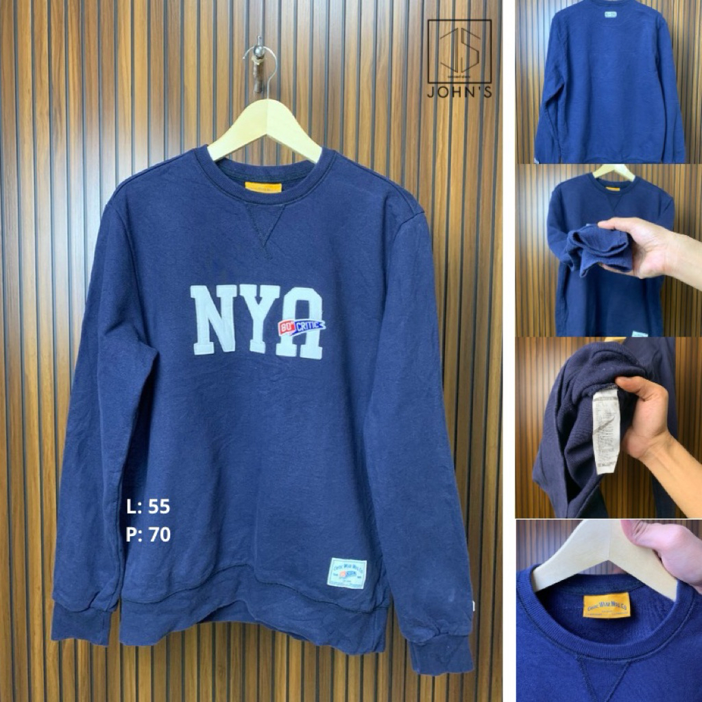 Crewneck CRITIC WEAR MFG