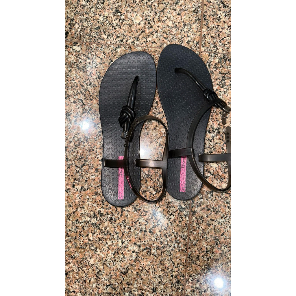 preloved sendal