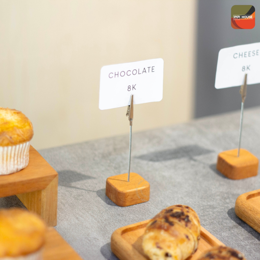 

Stand Card Holder Penunjuk Harga Lebel Promosi Kayu Cafe - INPI HOUSE