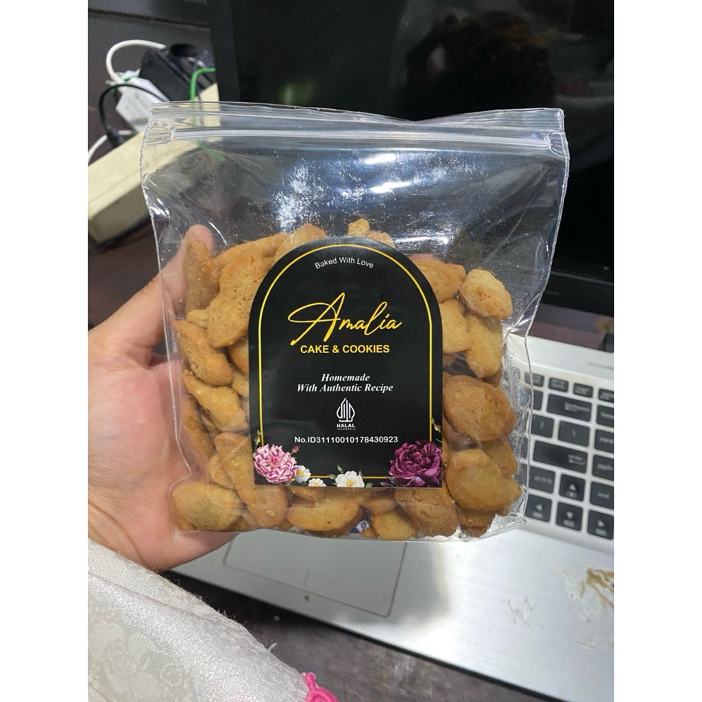 

Kue Biji Ketapang 200gr Amalia – Snack Tradisional Renyah & Gurih Khas Padang