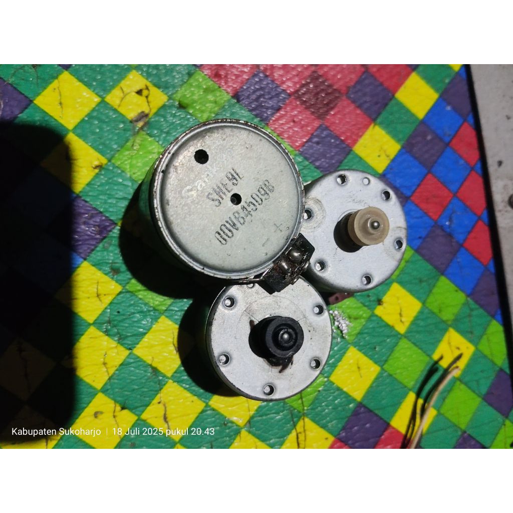 DINAMO DC 12V BEKAS COPOTAN NORMAL...