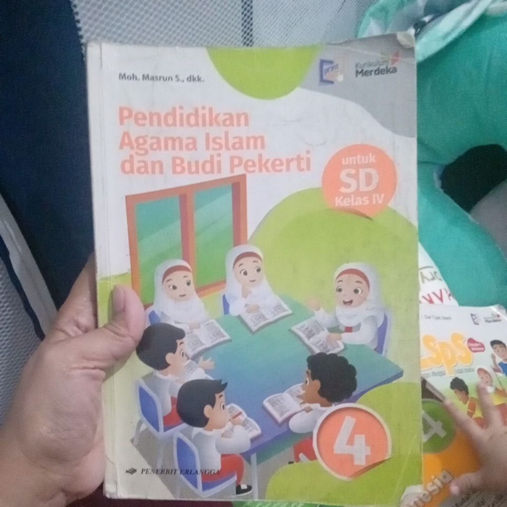 buku paket PAi kelas 4sd