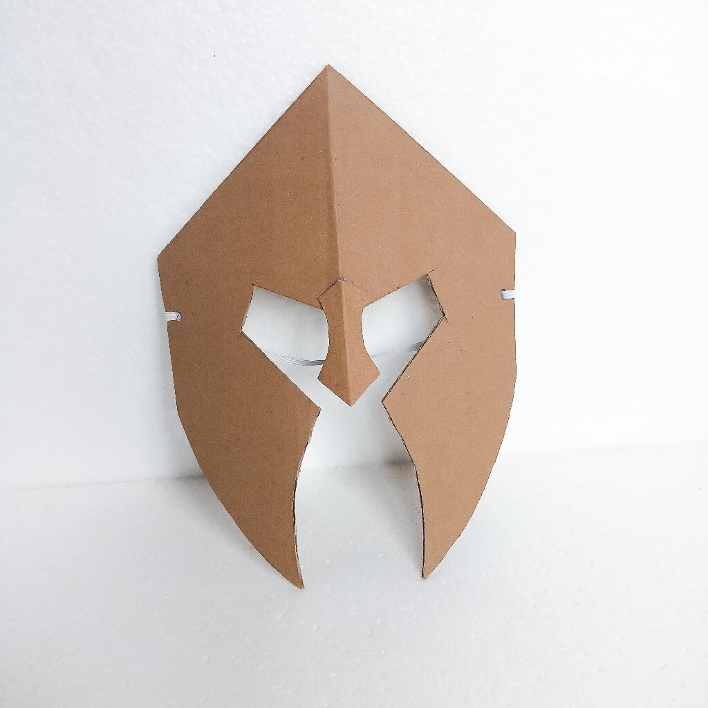 Kerajinan Prakarya Topeng Superhero dari kardus