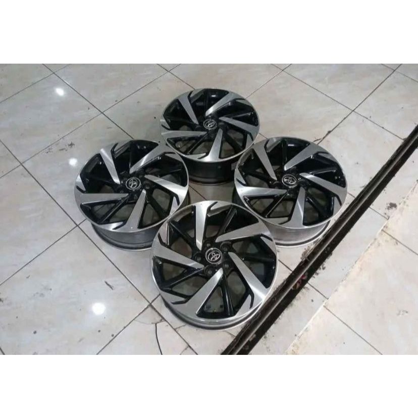 VELG MOBIL SEKEN OEM RUSH R17 PNP INOVA TERIOS CAMRY DLL