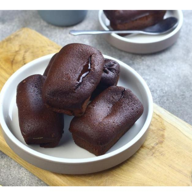 

Bogarasa - Kue Balok Lumer Premium - Spesial Coklat Lumer Cake - Brownies Coklat - Roti - Kue Jadul