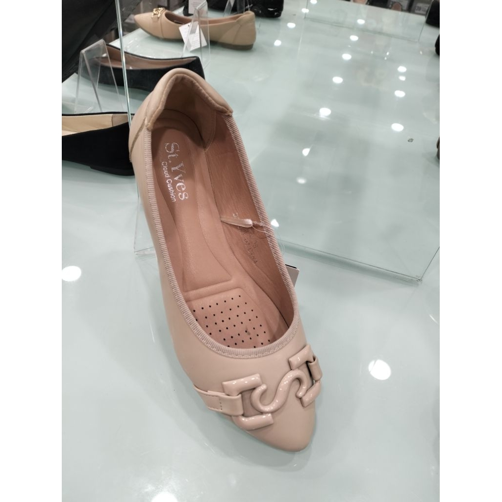 Sepatu flat St.Yves