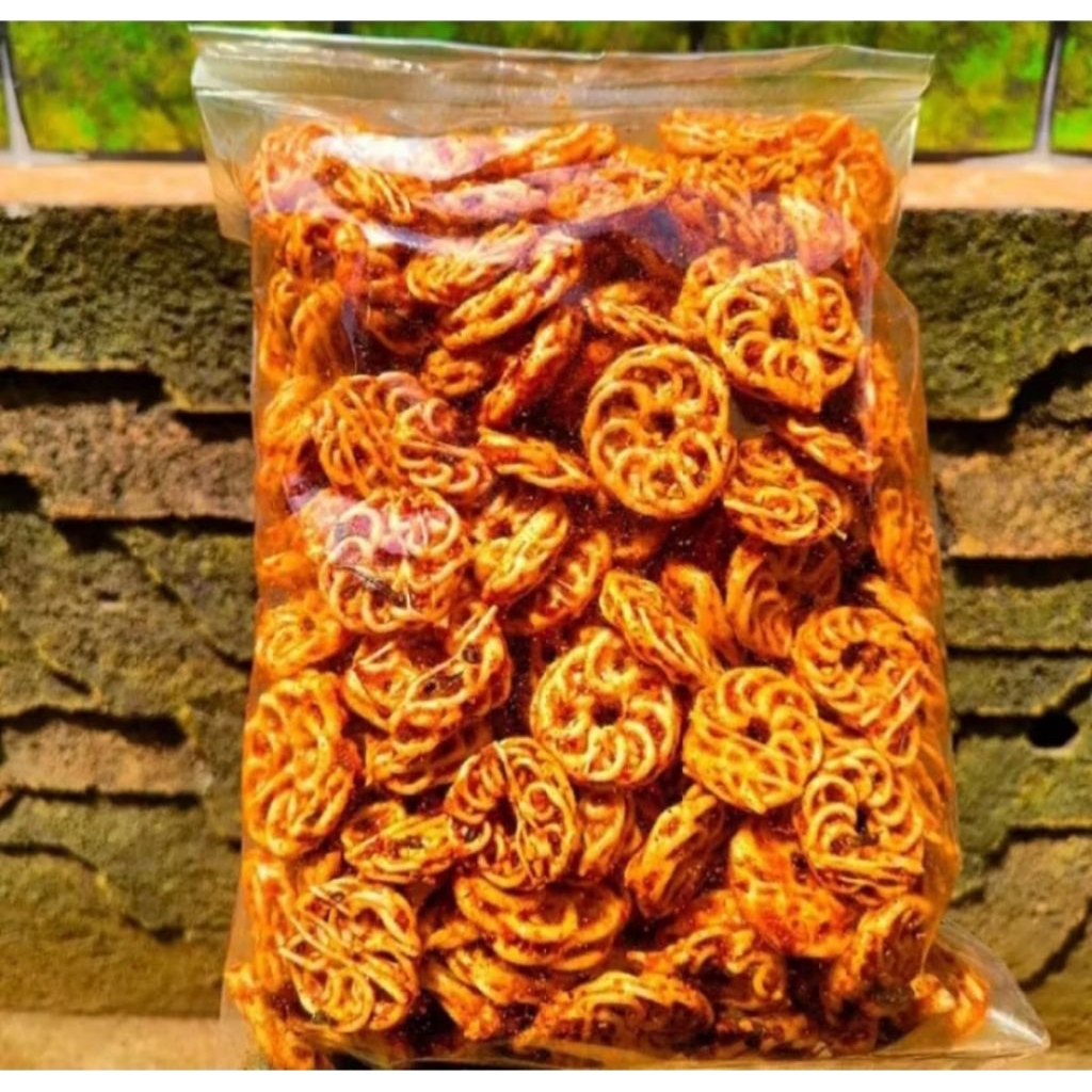 

KERUPUK PEDO/MAWAR PEDAS DAUN JERUK /SEBLAK RAFAEL ISI 250gram