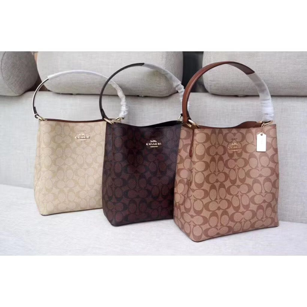 C2312 Tas Small Town Bucket Bag in Signature Canvas Bucket Bag  Shoulder Bag