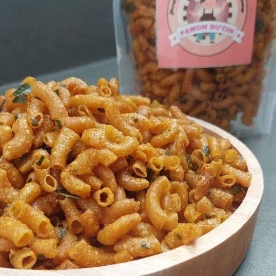 

Makaroni Bantet Pedas Daun Jeruk 100 Gram Cemilan Kering Renyah Makanan Food Snacks