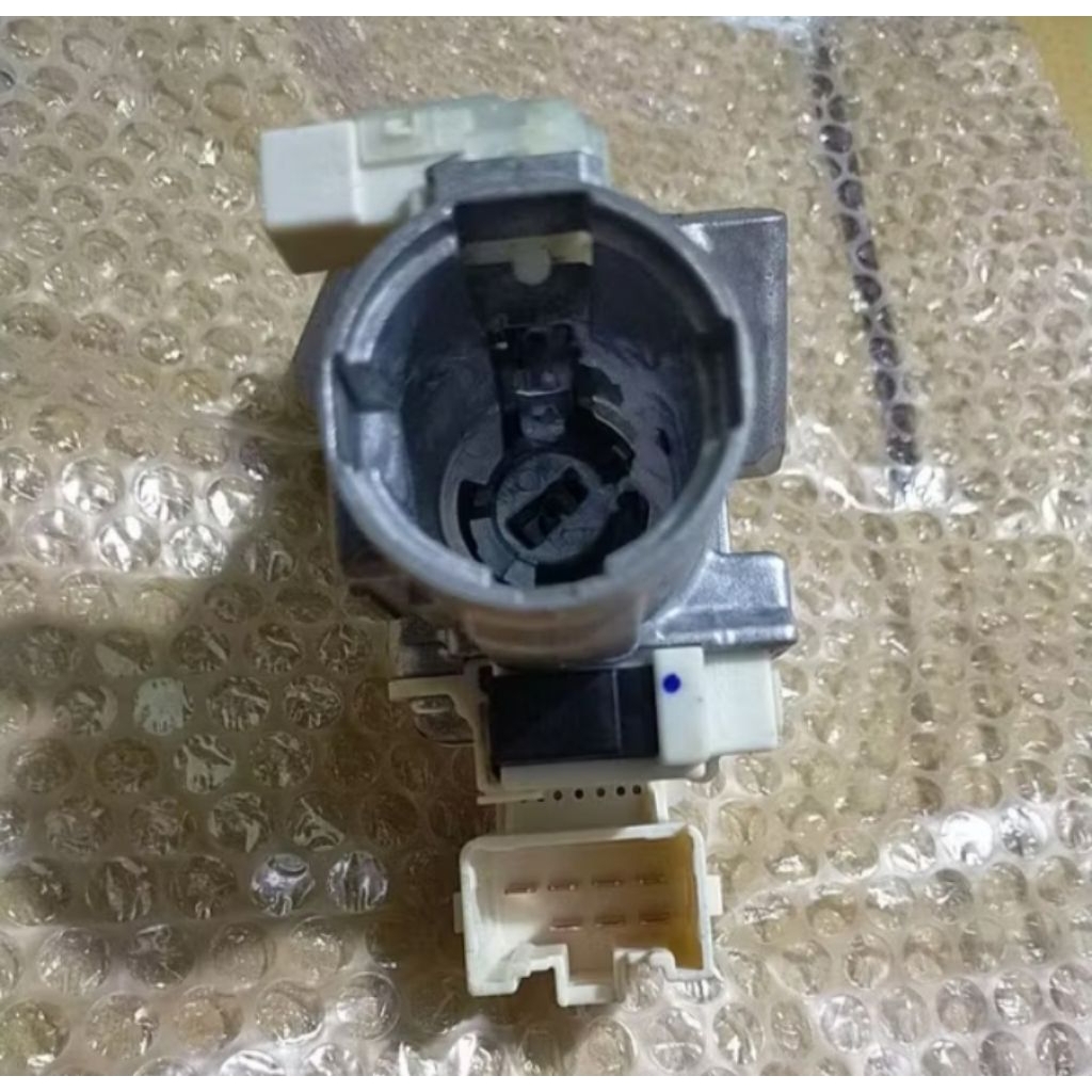 rumahkunci kontak mobil Toyota