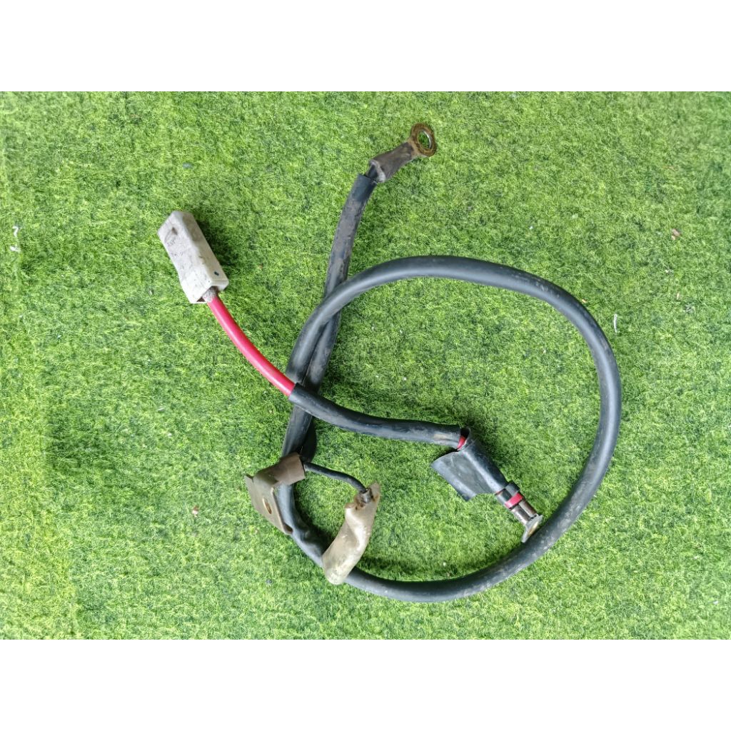 kabel aki(+),,,(-)bawaan motor r15 v2.
